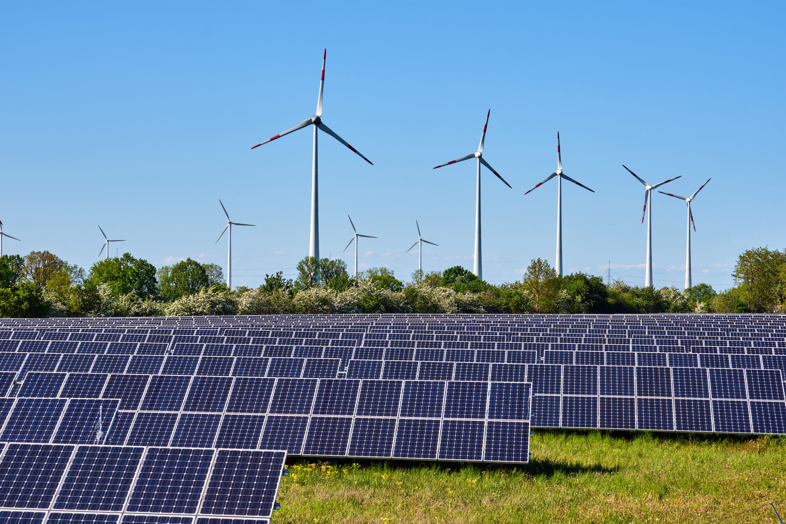 Solar&Wind-125512223_l-Stock Photo - Solar panels and wind power plants lakes in Germany